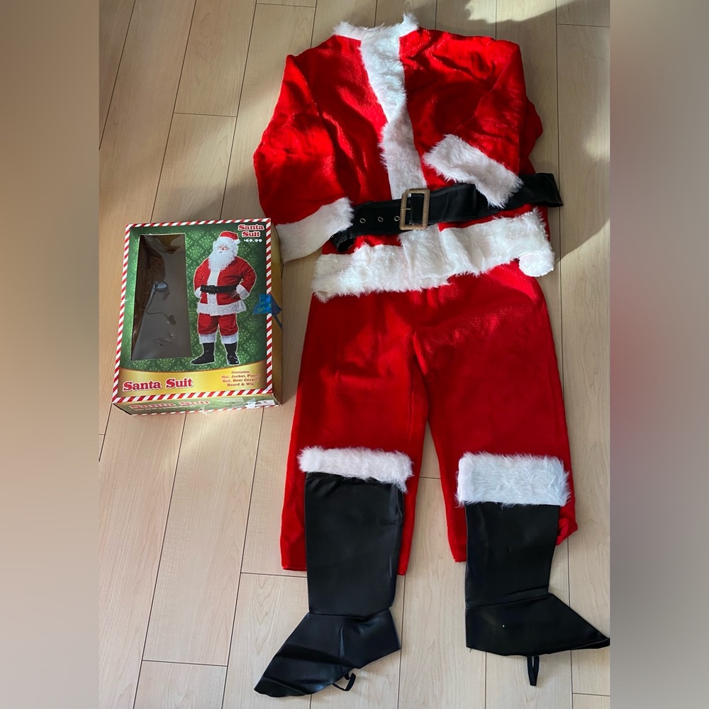 Santa Suit worn once size fits up to a jacket size 48